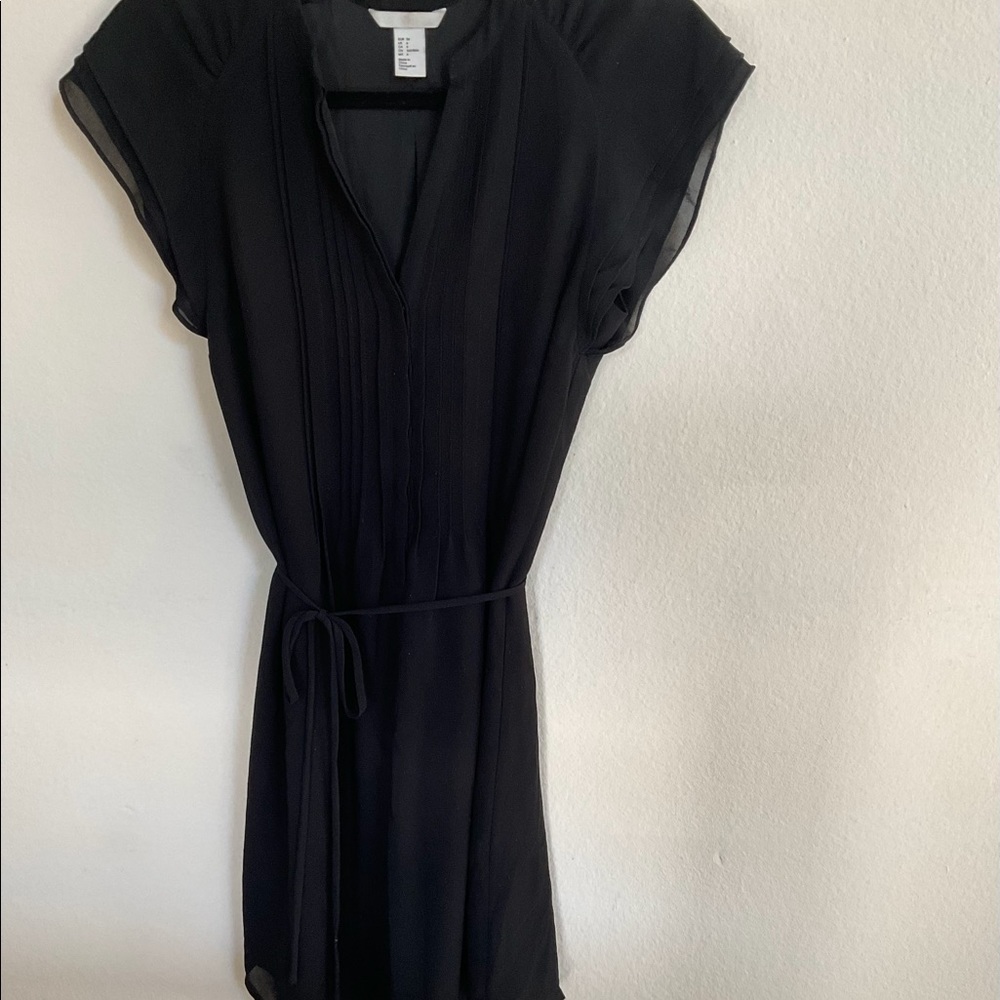 Black cap sleeve dress